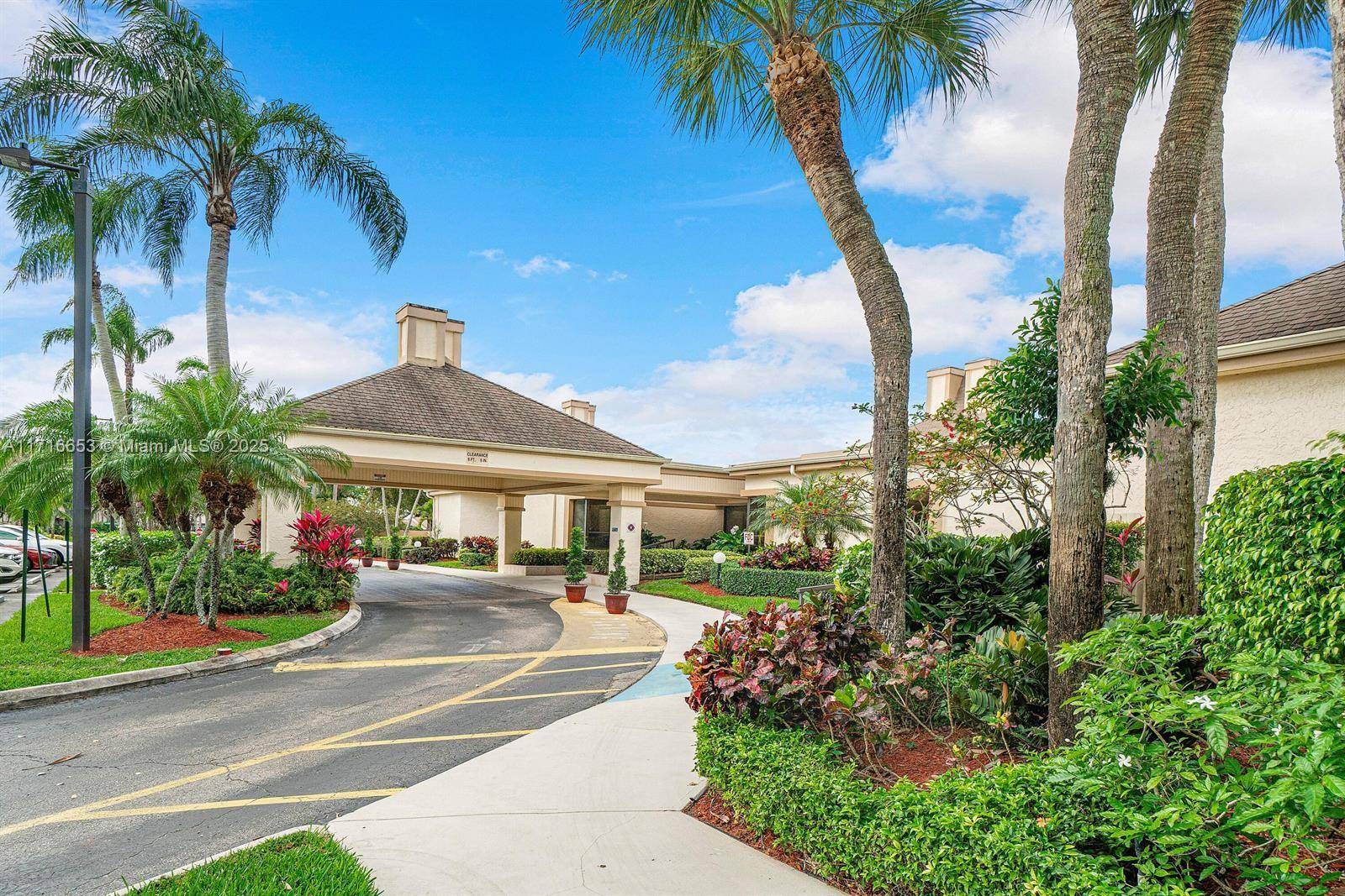 Delray Beach, FL 33484,5121 Oak Hill Ln #426