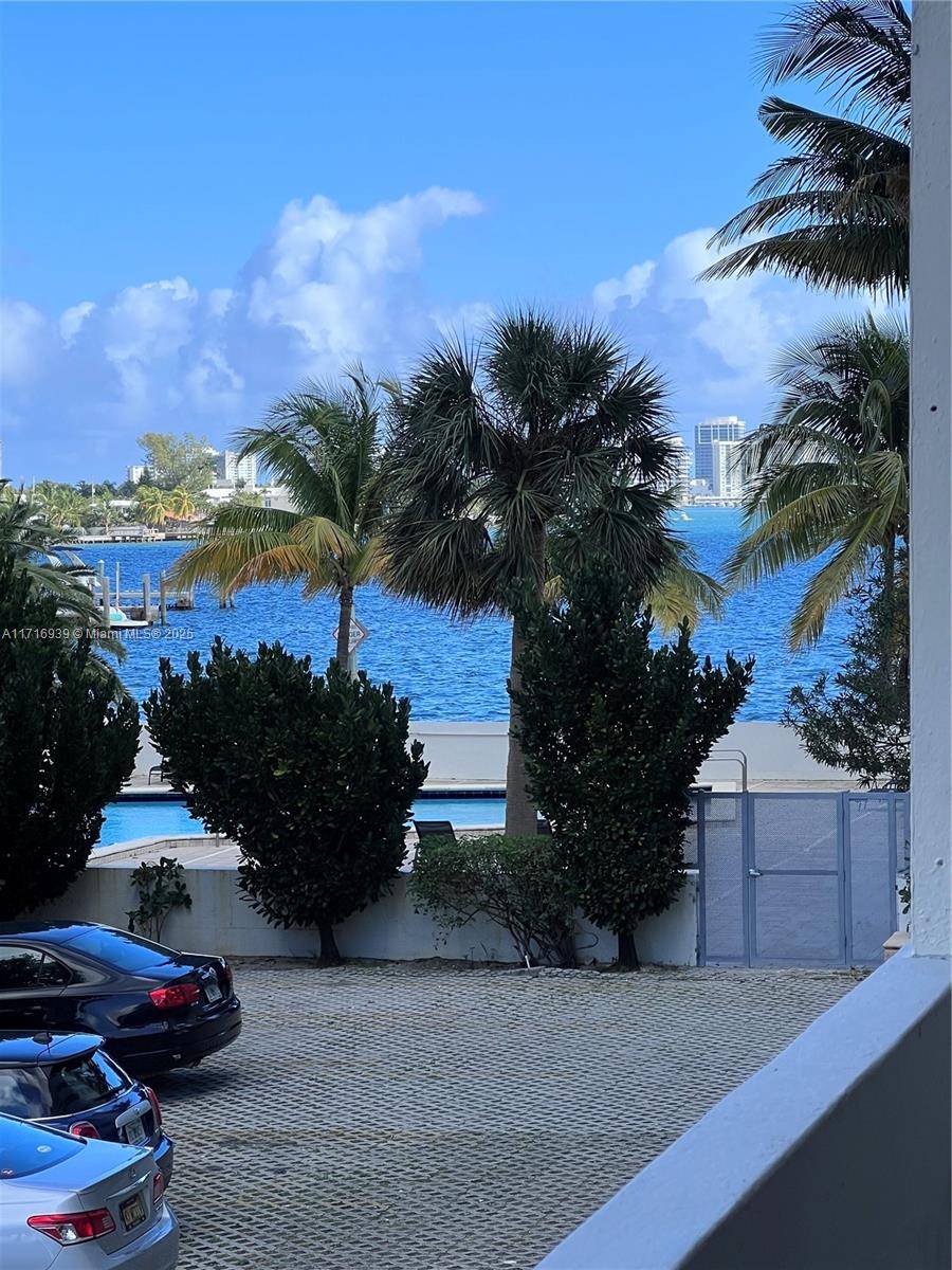 North Bay Village, FL 33141,7545 E Treasure Dr #2C