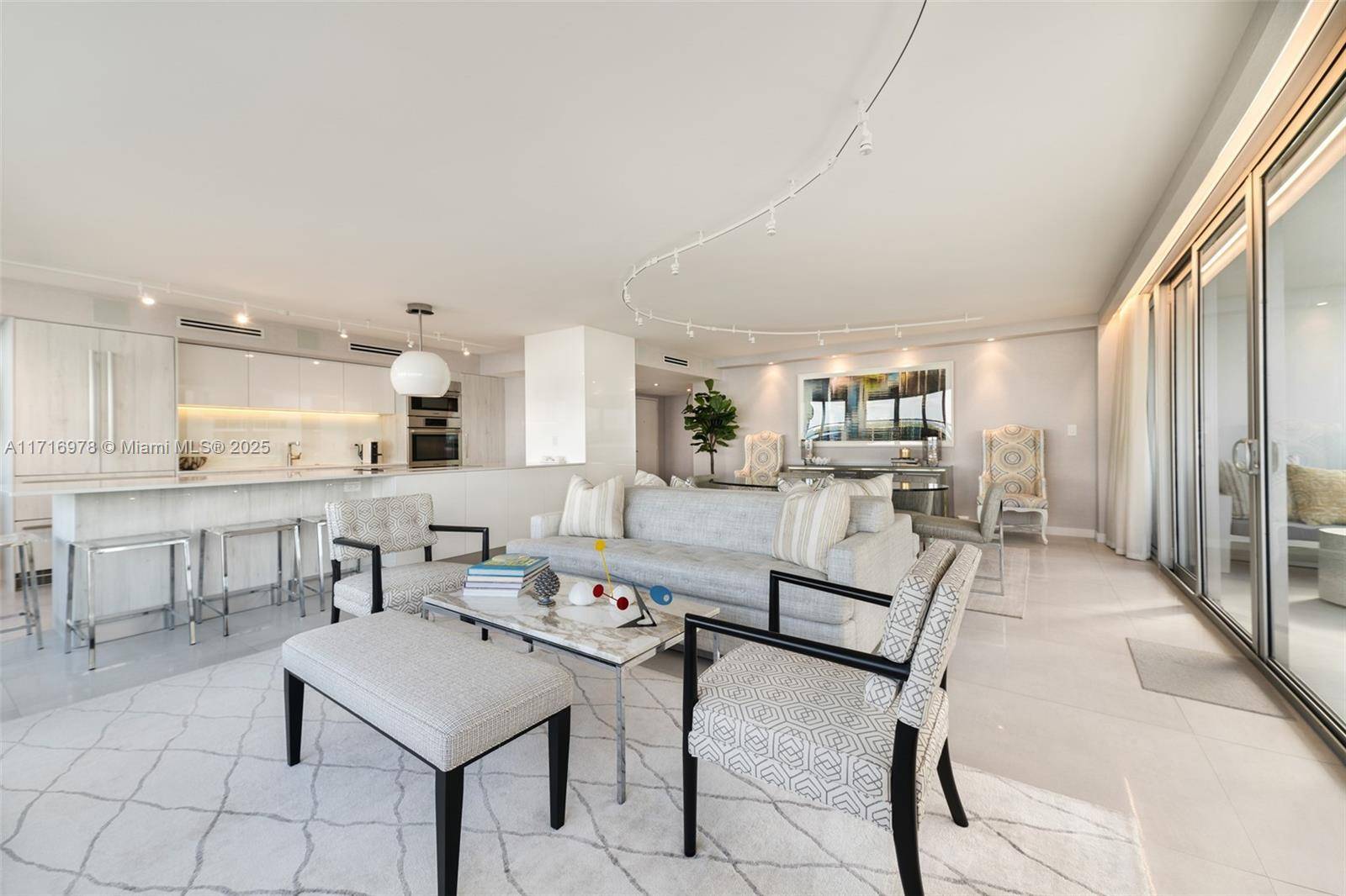Miami Beach, FL 33139,11 Island Ave #1911