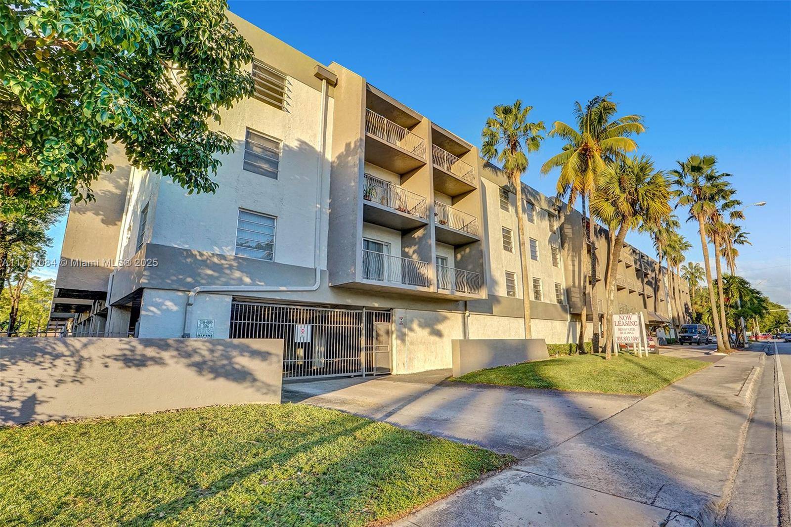 North Miami, FL 33161,1595 NE 135th St #234
