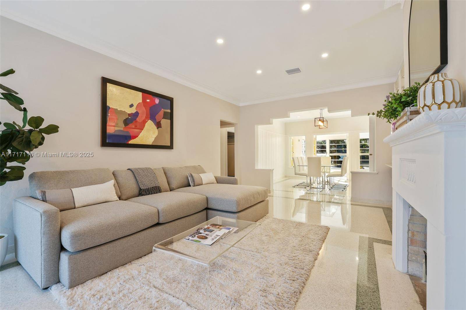 Miami Beach, FL 33140,3760 Royal Palm Ave