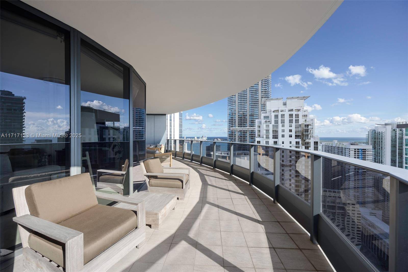 Miami, FL 33131,1000 Brickell Plz #4402