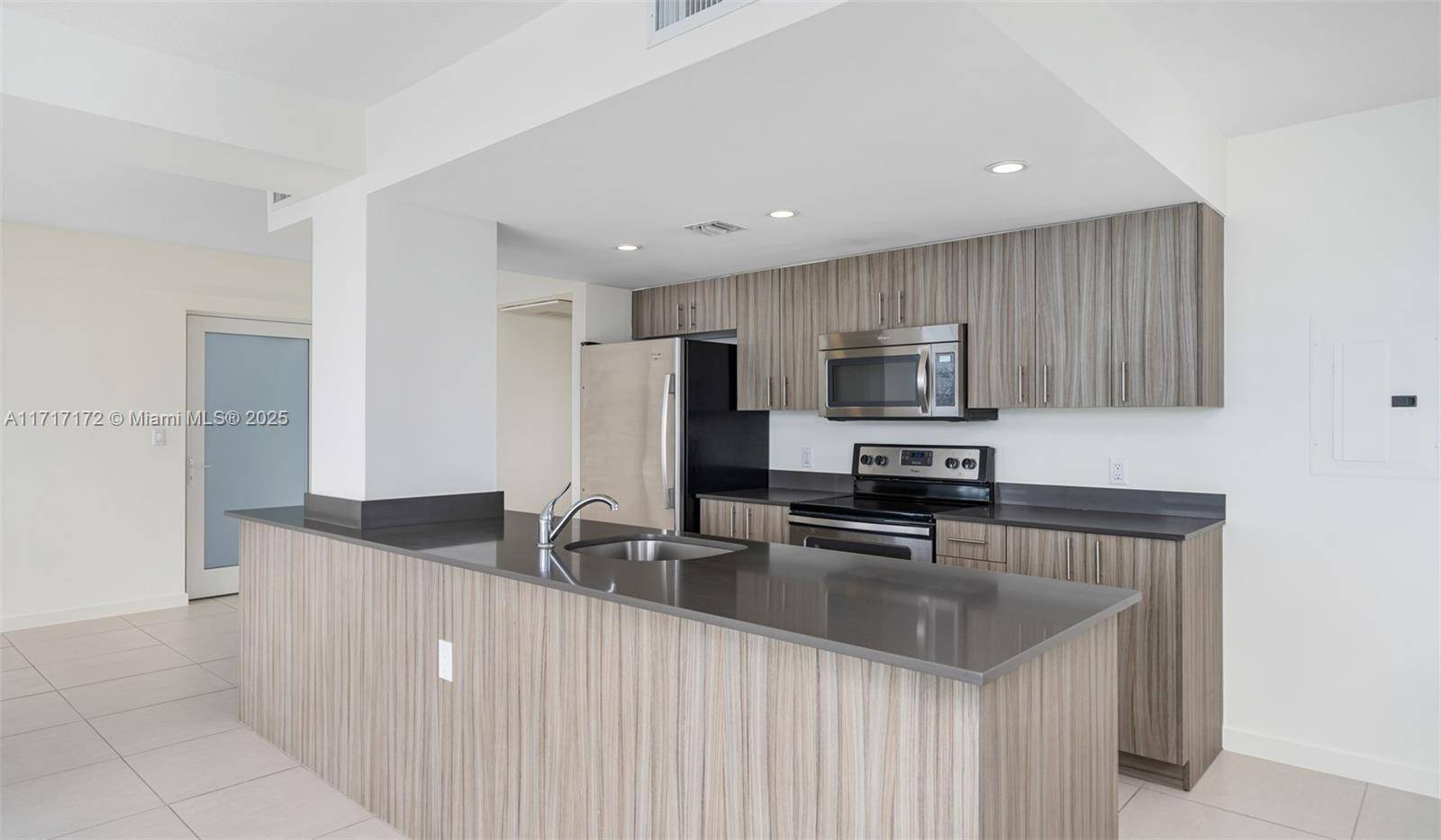 Miami Beach, FL 33139,910 West Ave #0339