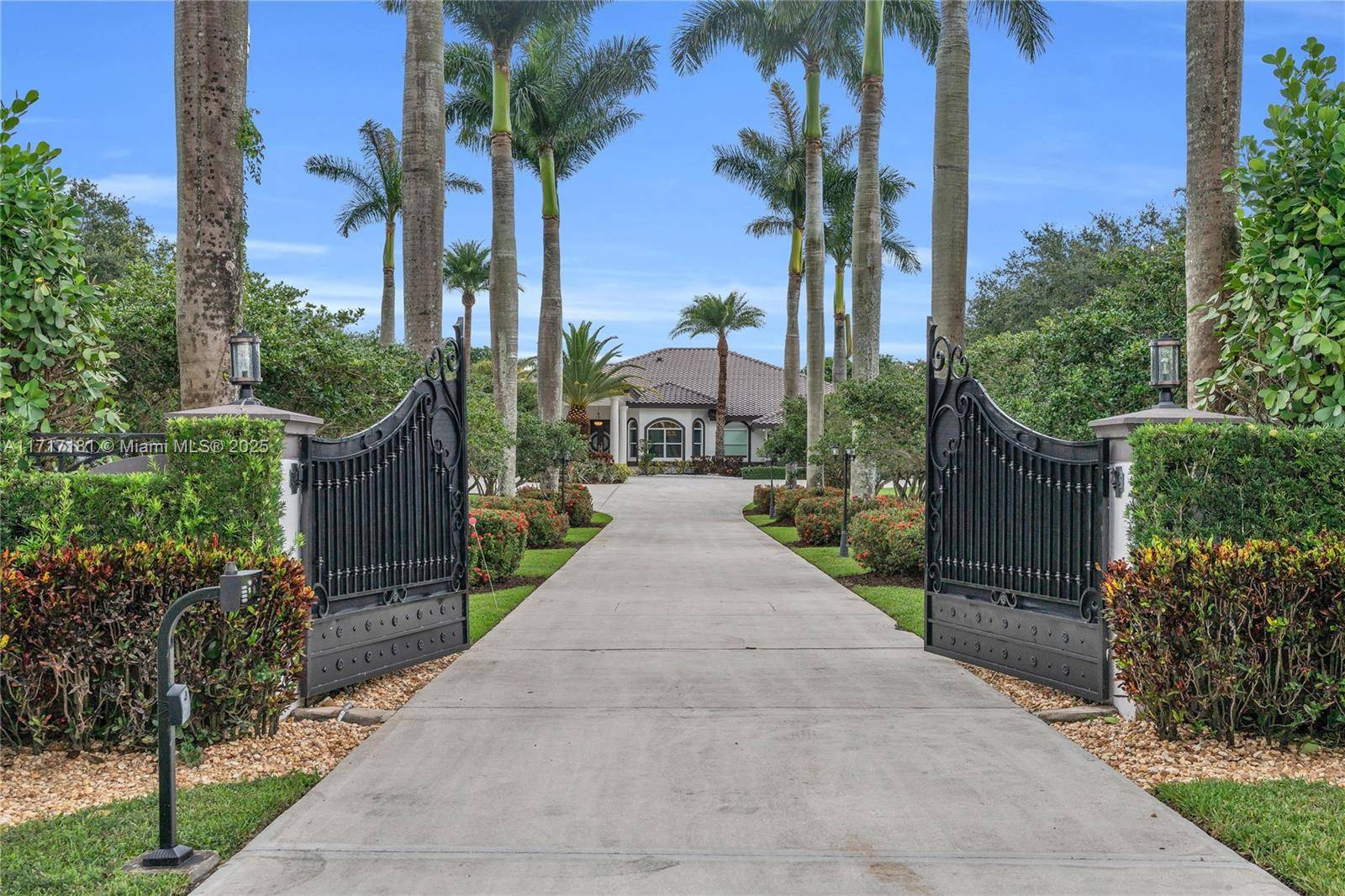 Southwest Ranches, FL 33330,13431 Old Sheridan St