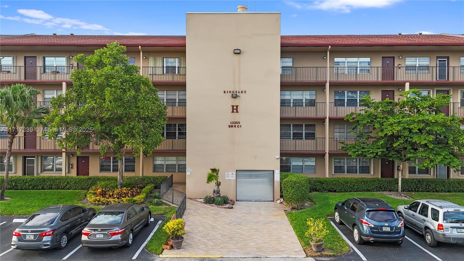 Pembroke Pines, FL 33027,13355 SW 9th Ct #417H