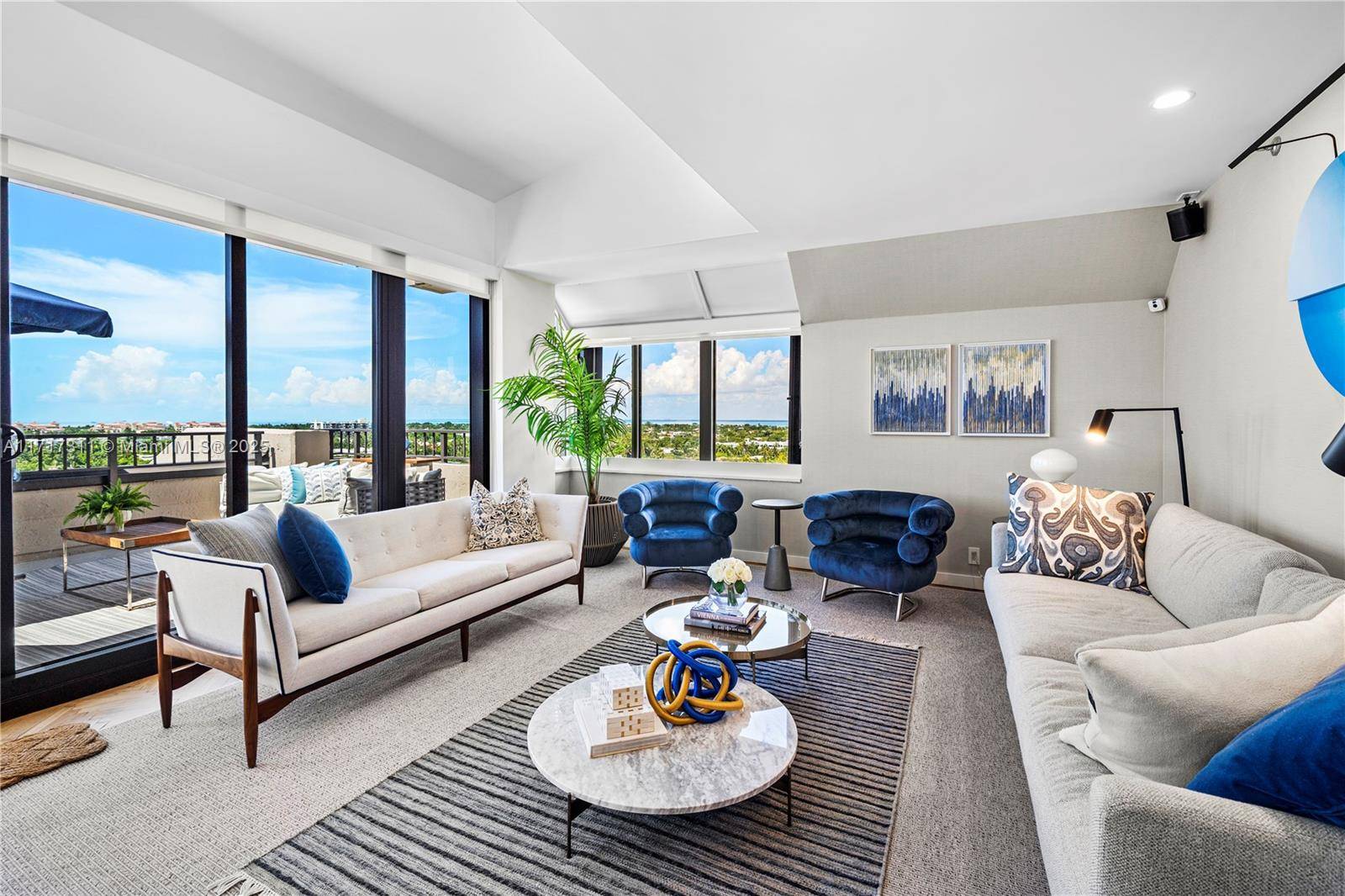 Key Biscayne, FL 33149,201 Crandon Blvd #1002