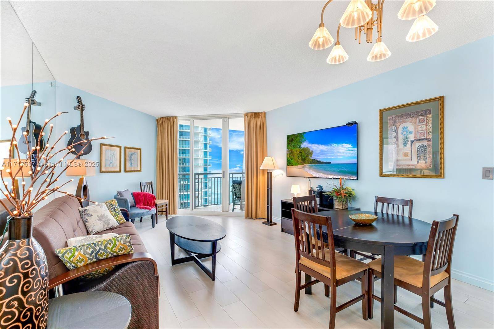 Sunny Isles Beach, FL 33160,17375 Collins Ave #2207