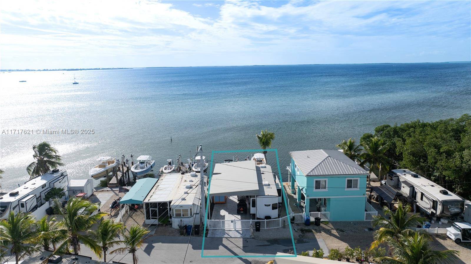 Key Largo, FL 33037,325 Calusa St 326