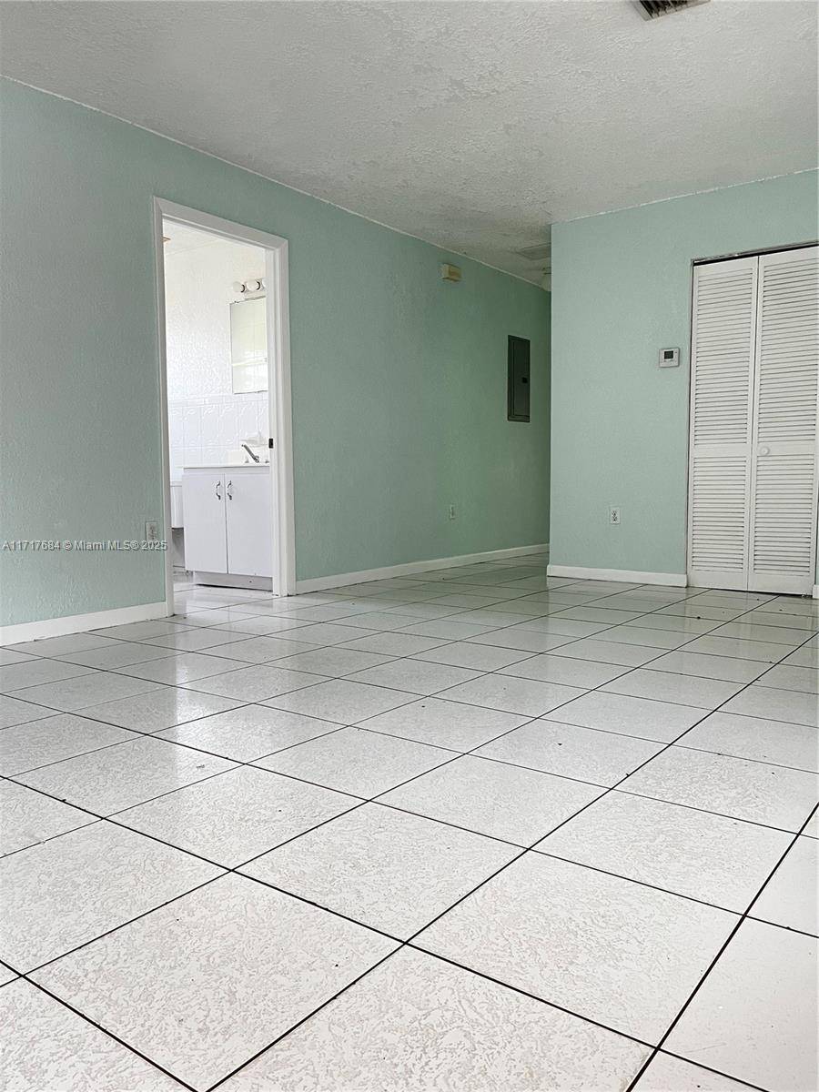 Miami Gardens, FL 33054,15741 NW 40th Ct