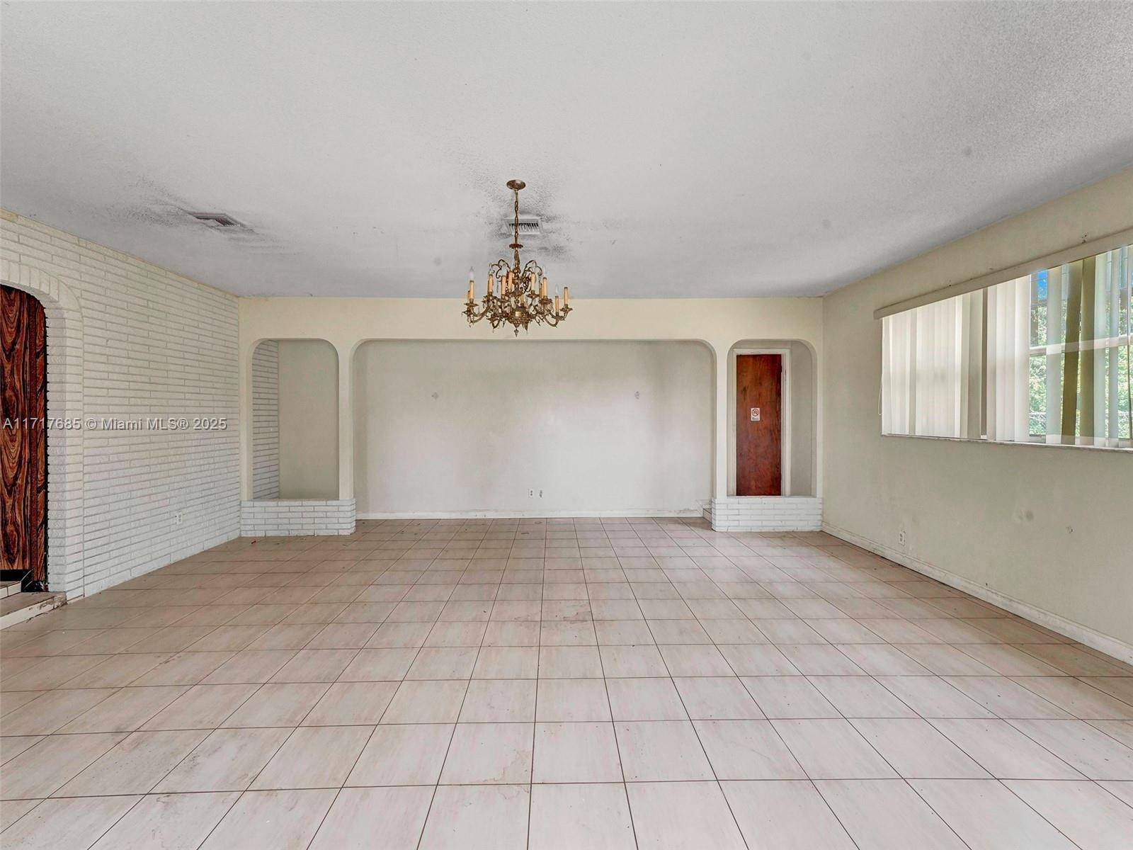 Miami Gardens, FL 33054,15701 NW 38th Ct