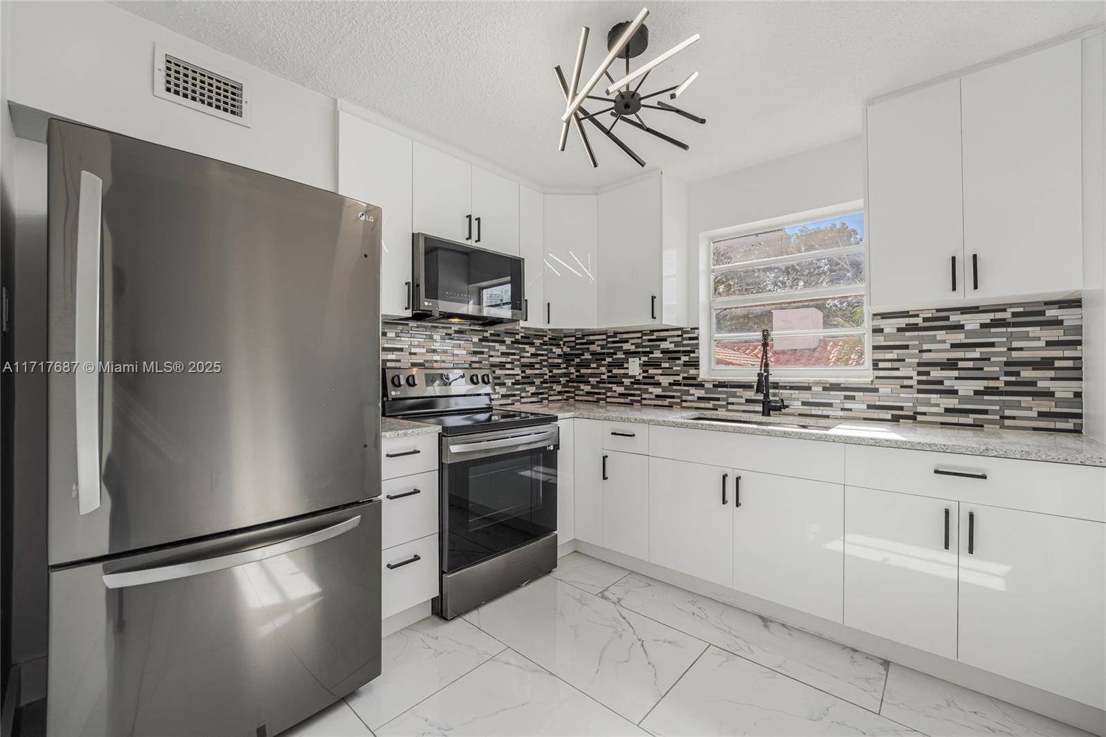 Miami Beach, FL 33139,910 Michigan Ave #301