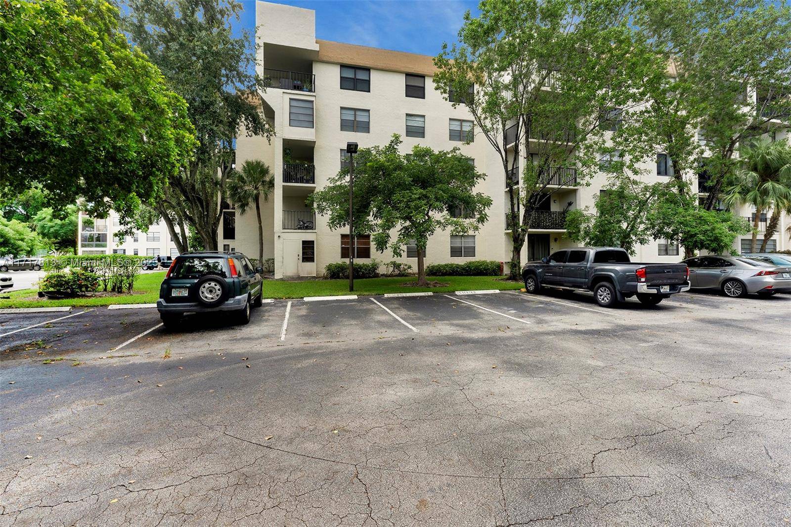 Tamarac, FL 33319,6190 Woodlands Blvd #108