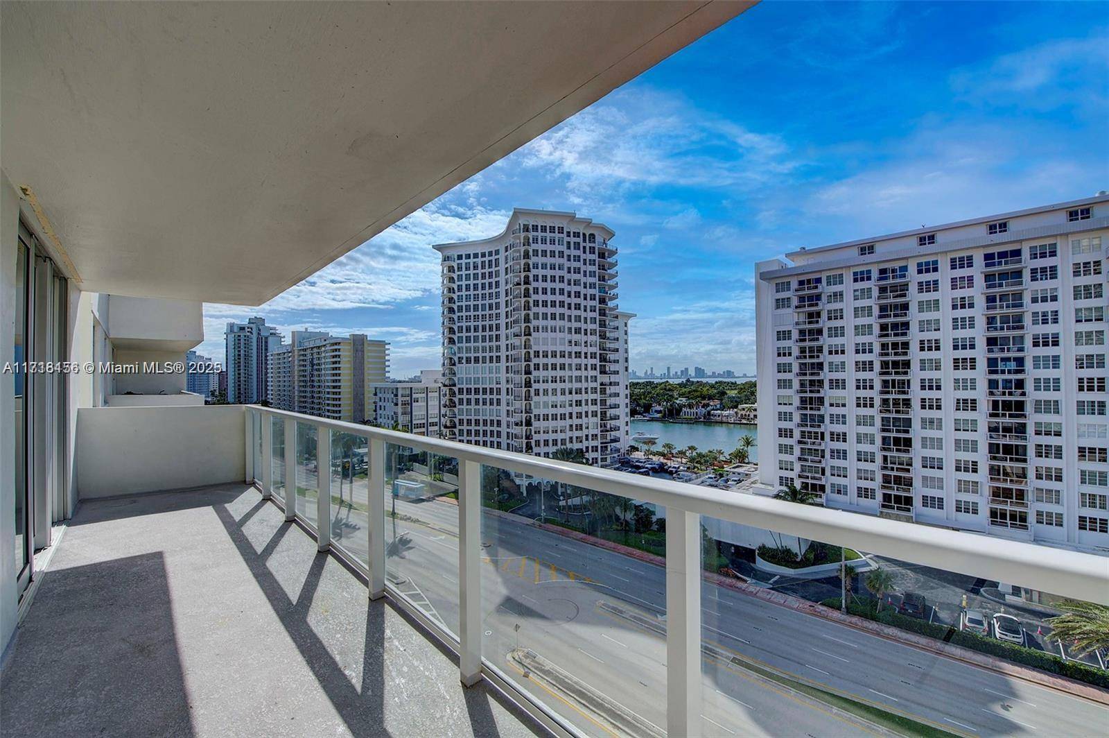 Miami Beach, FL 33140,5701 Collins Ave #915