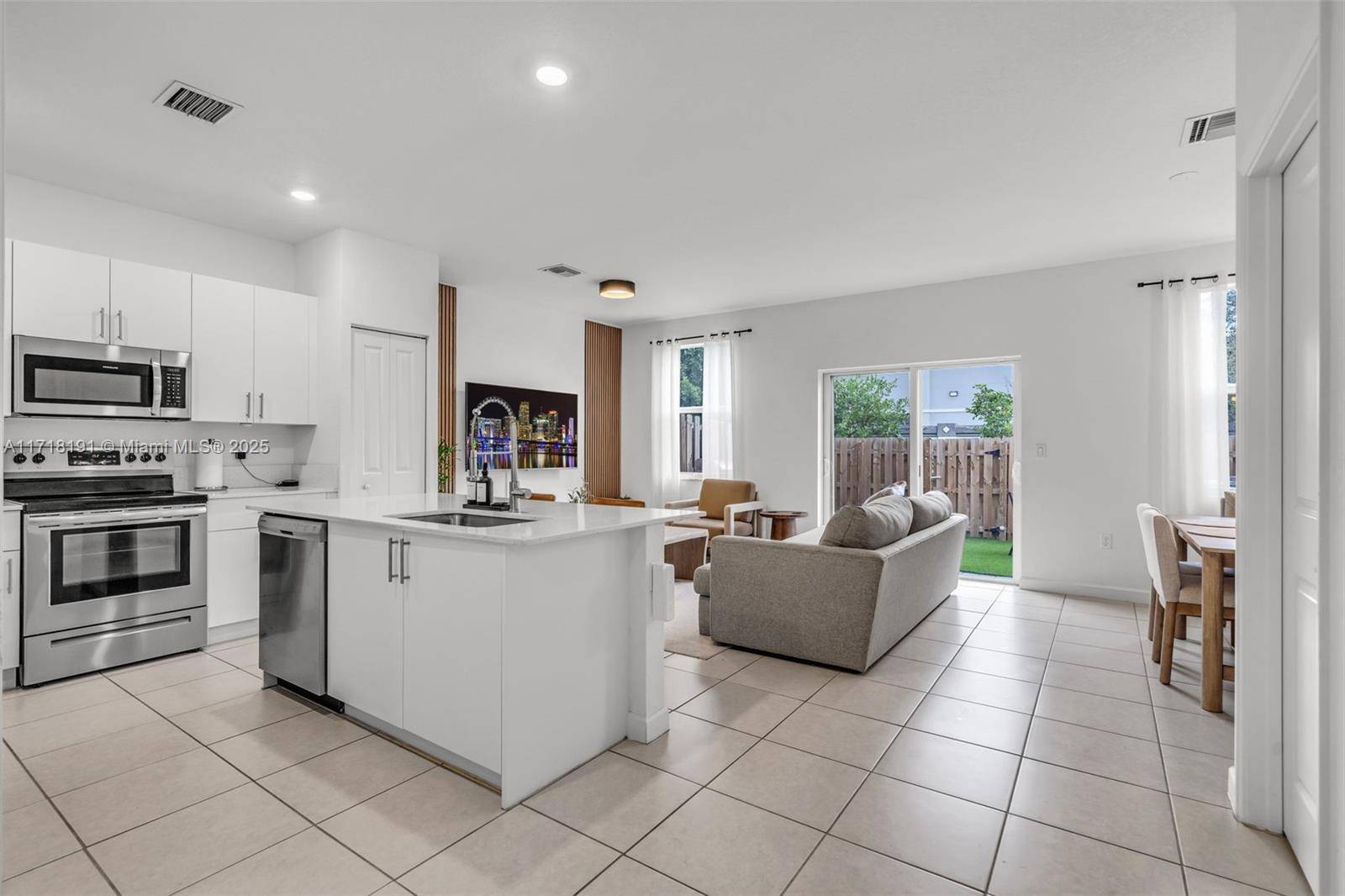 Coral Springs, FL 33076,4613 NW 118th Ave #4613