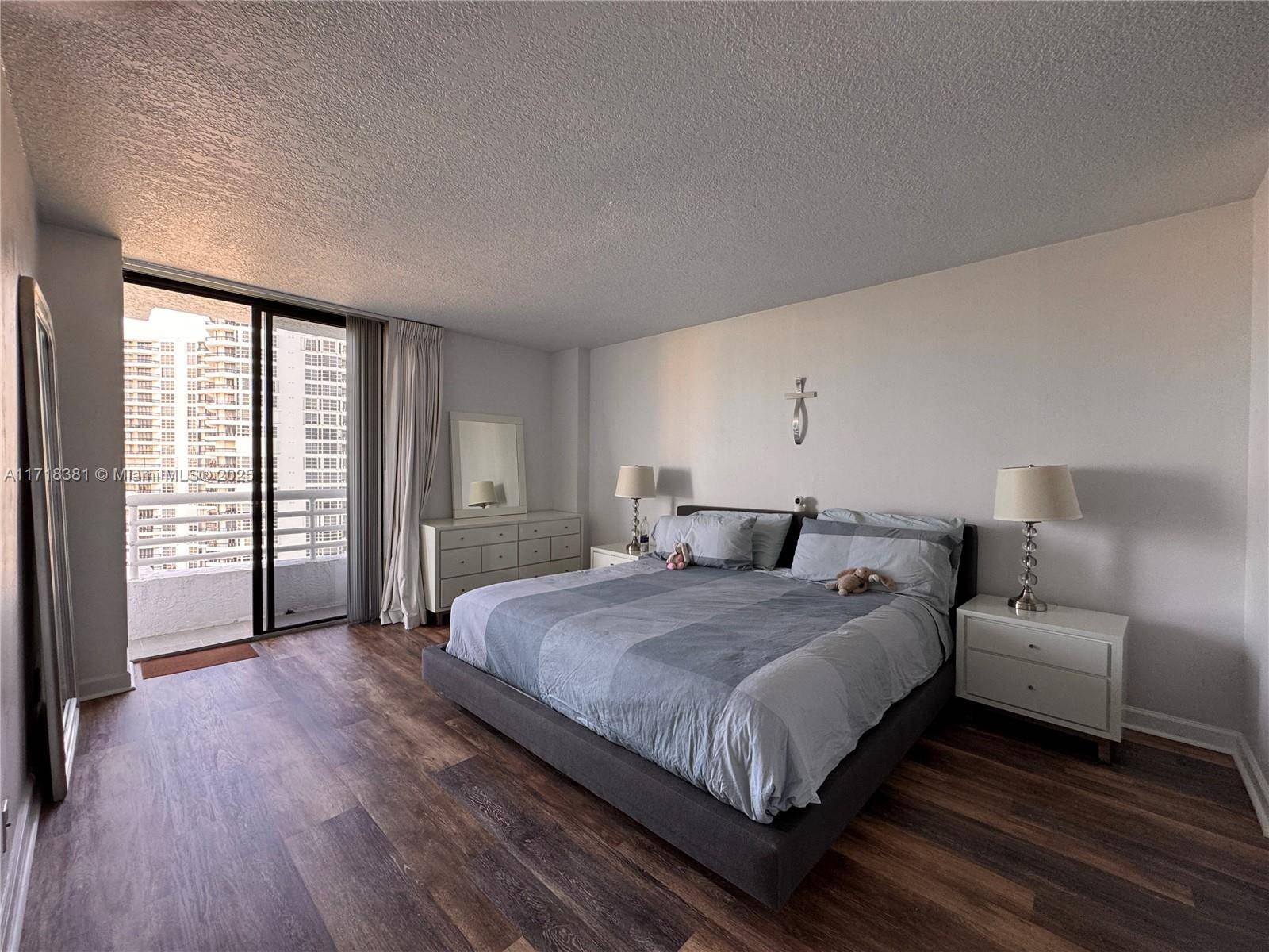 Aventura, FL 33180,3300 NE 192nd St #1408