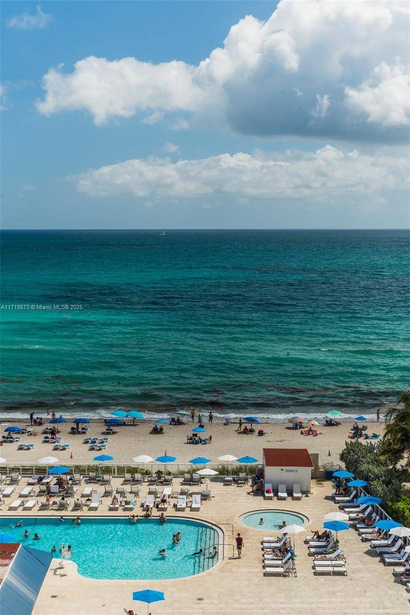 Sunny Isles Beach, FL 33160,19201 Collins Ave #746