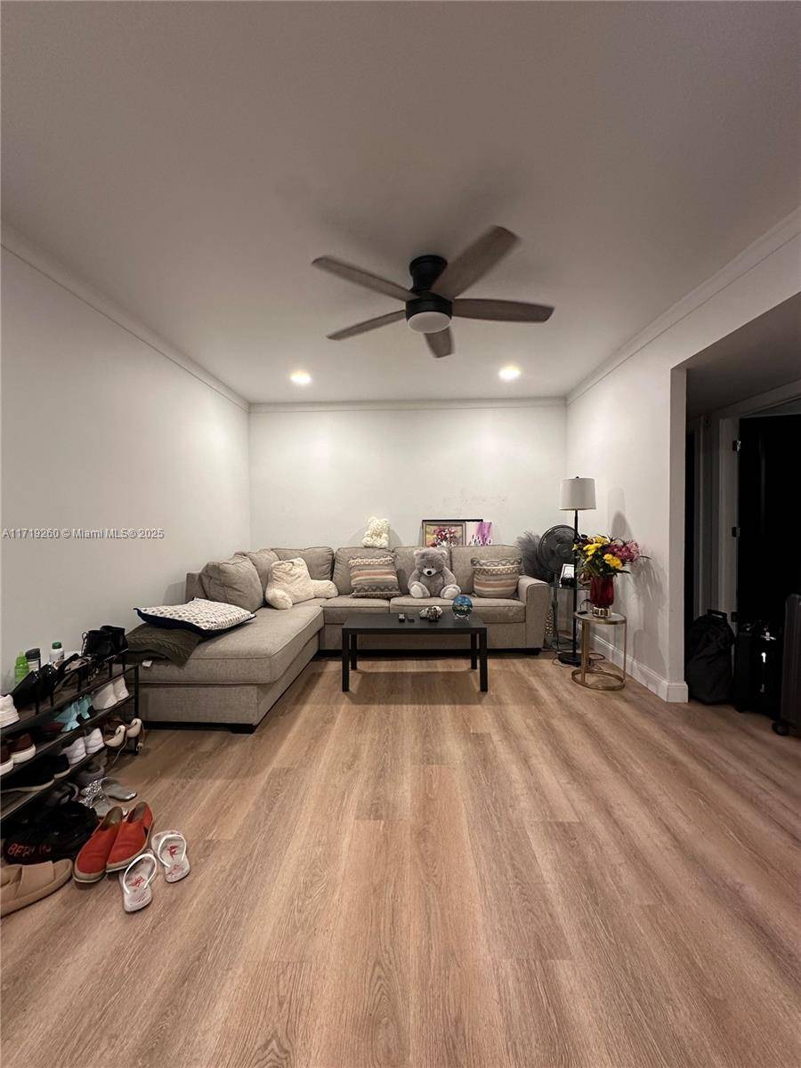 Pembroke Park, FL 33023,5100 SW 41st St #328