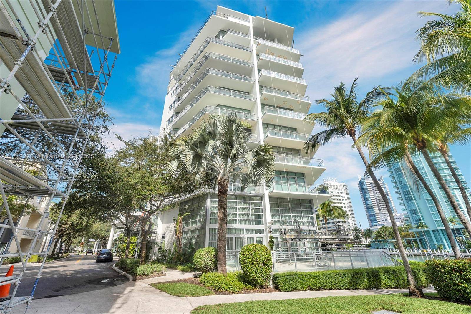 Miami Beach, FL 33141,6101 Aqua Ave #103