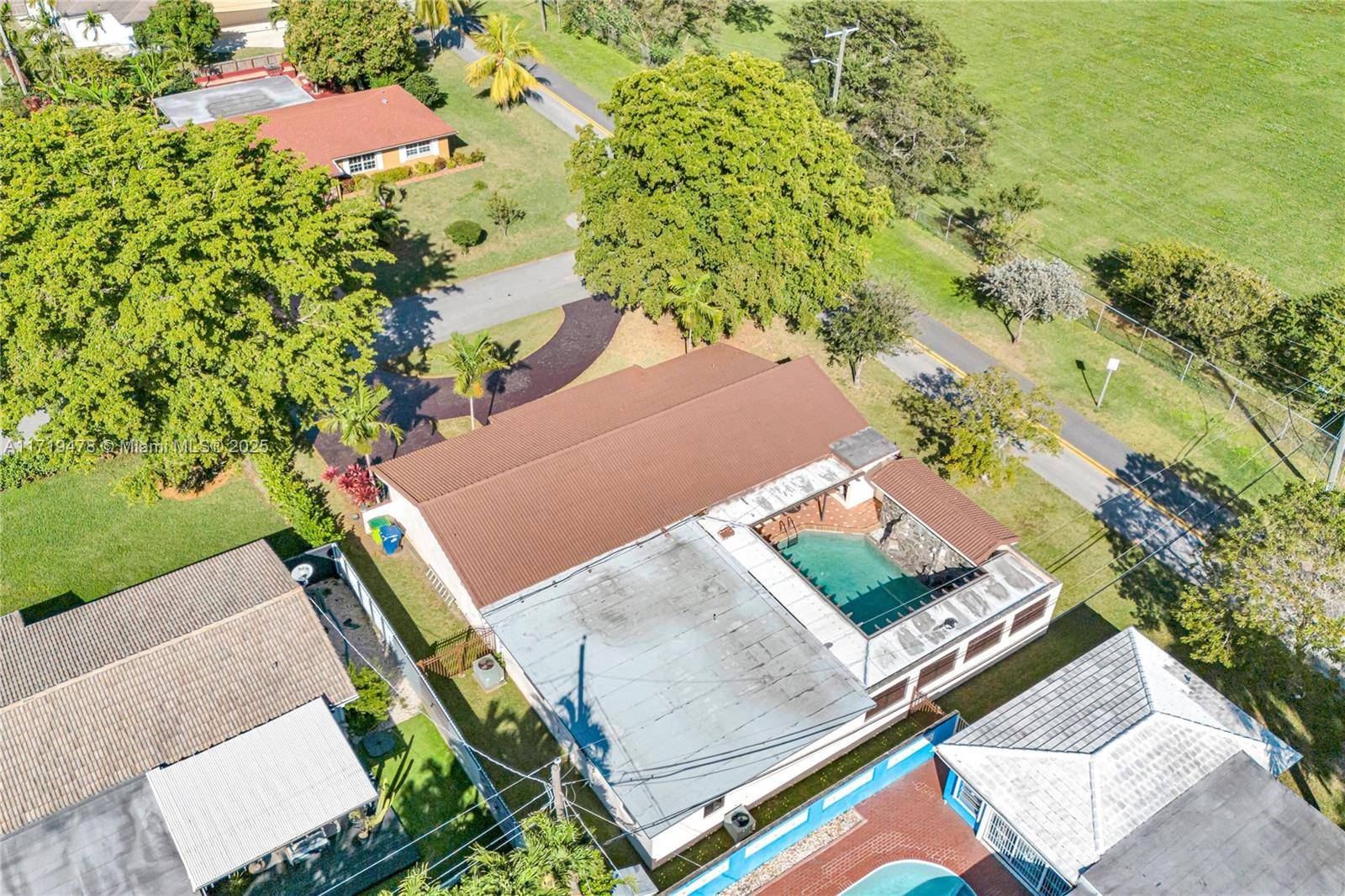 El Portal, FL 33150,420 NW 88th st