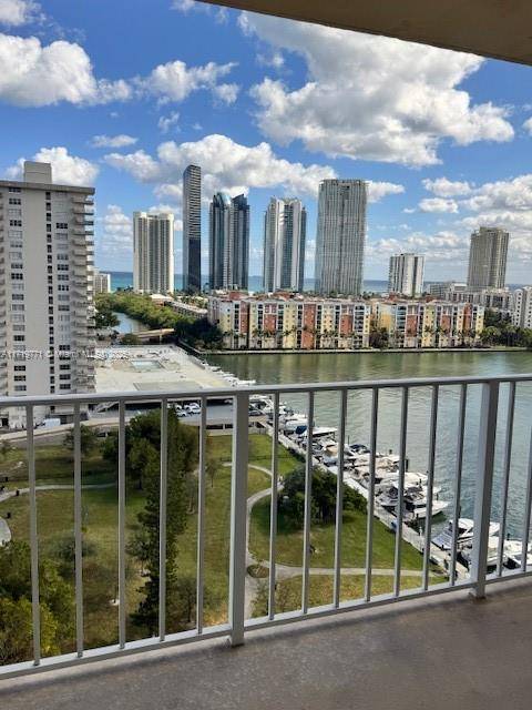 Sunny Isles Beach, FL 33160,290 174th St #1714