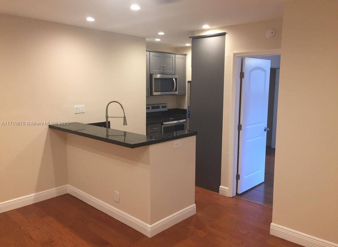 Fort Lauderdale, FL 33301,1309 SE 1st St #1