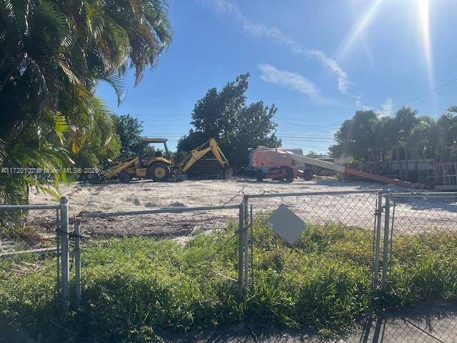 Hialeah, FL 33012,1140 W 32nd St