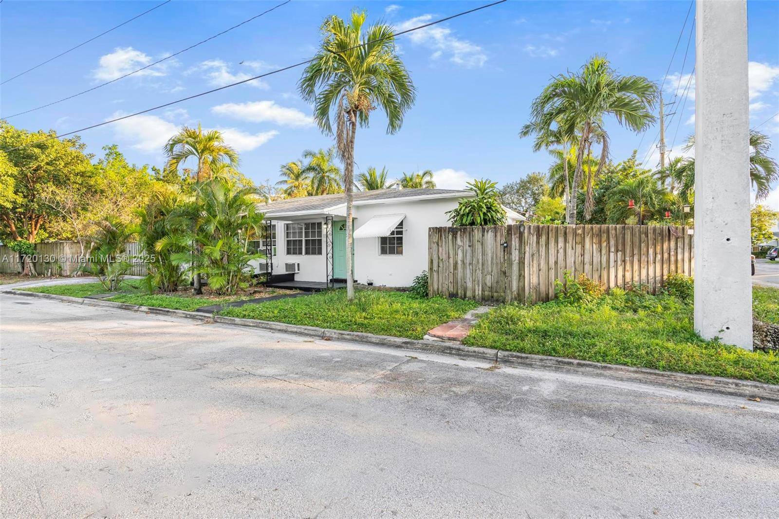 Fort Lauderdale, FL 33304,1700 NE 12th St