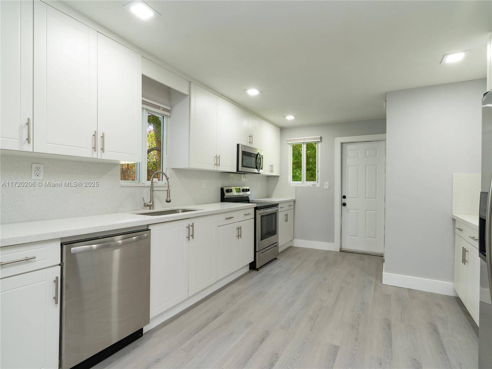 Fort Lauderdale, FL 33315,1700 SW 22nd St