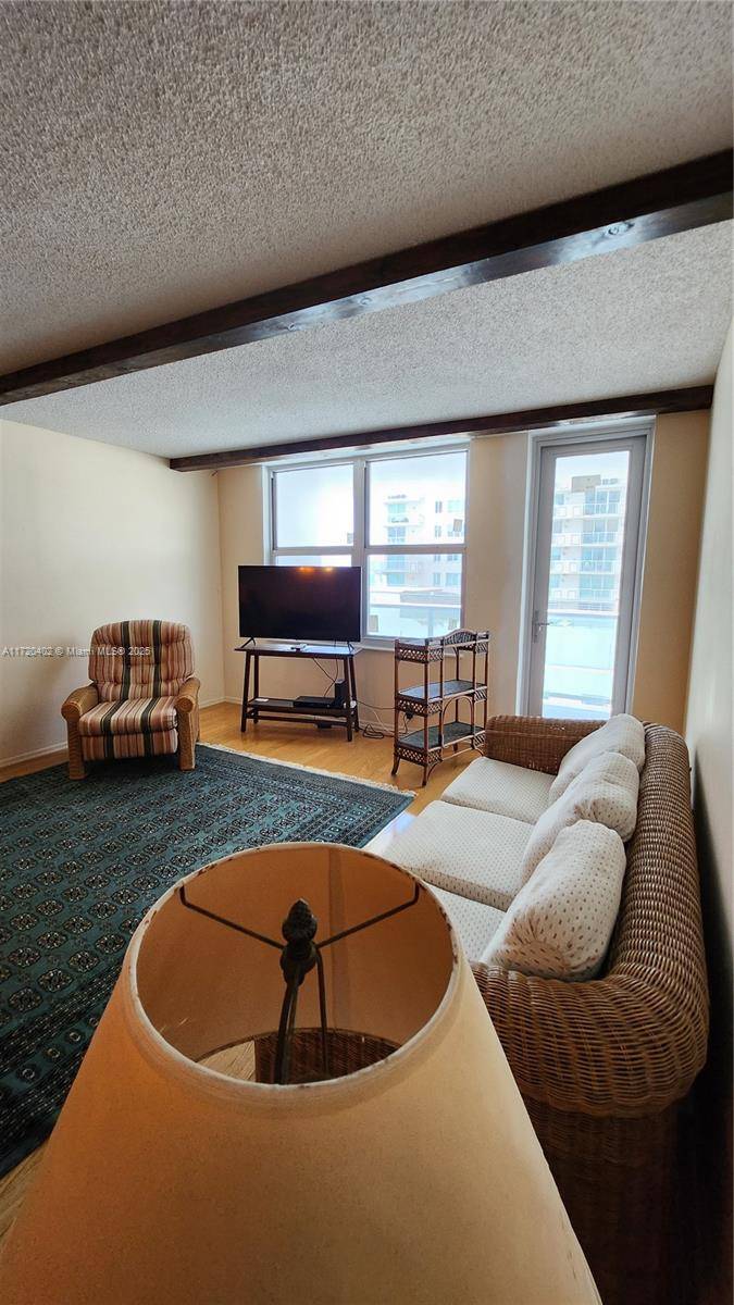 Surfside, FL 33154,9511 Collins Ave #606