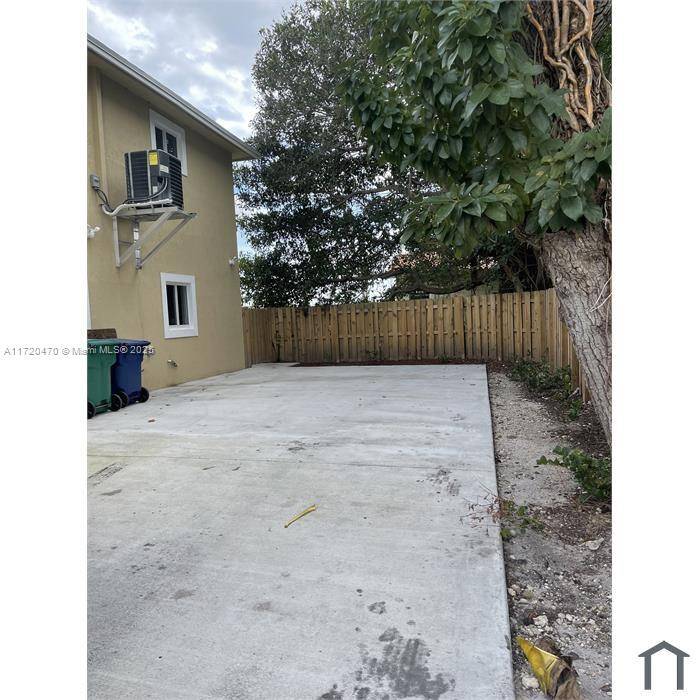 Miami, FL 33147,7318 NW 17th Ave