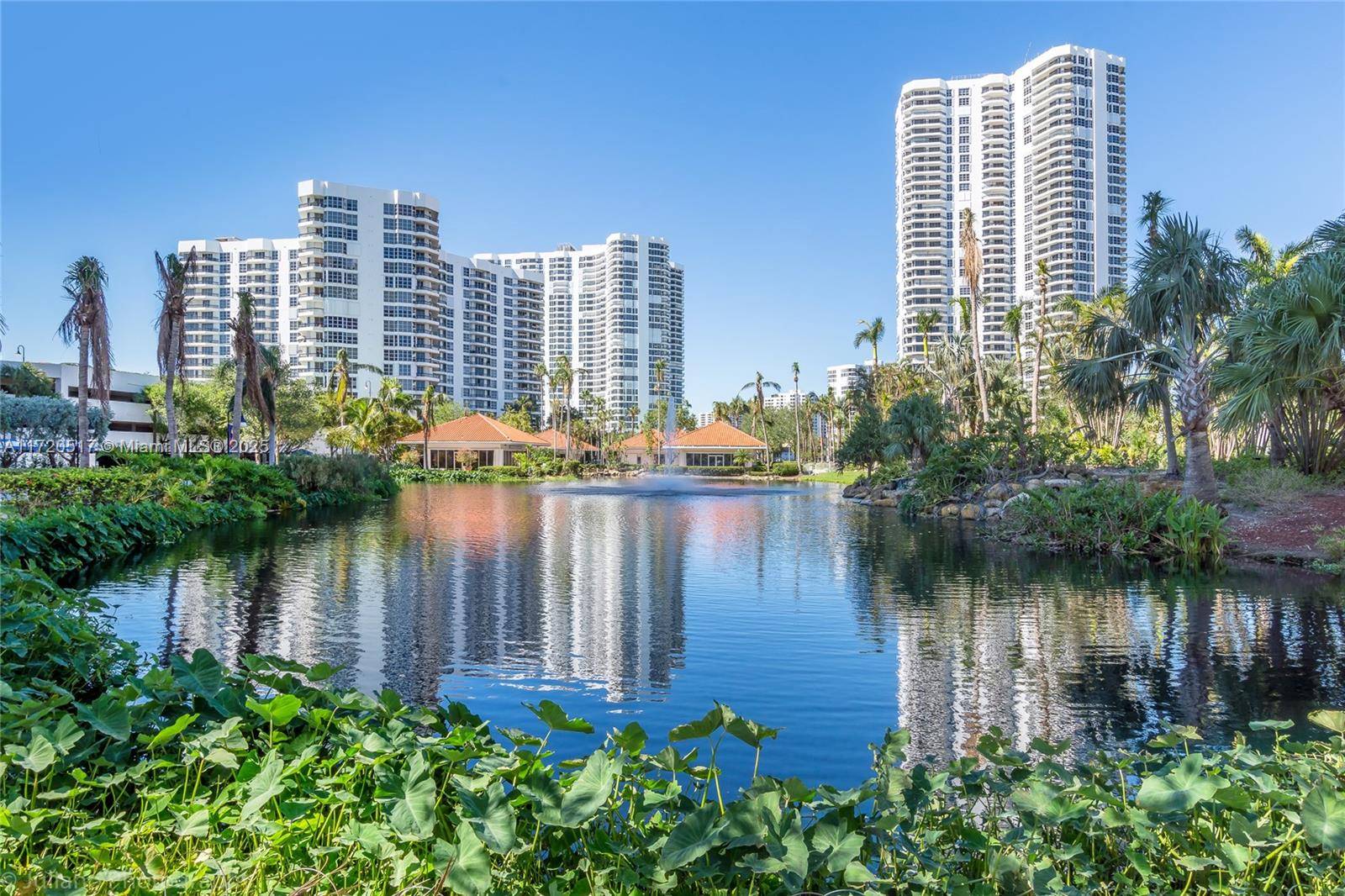 Aventura, FL 33180,19195 NE 36th Ct #303