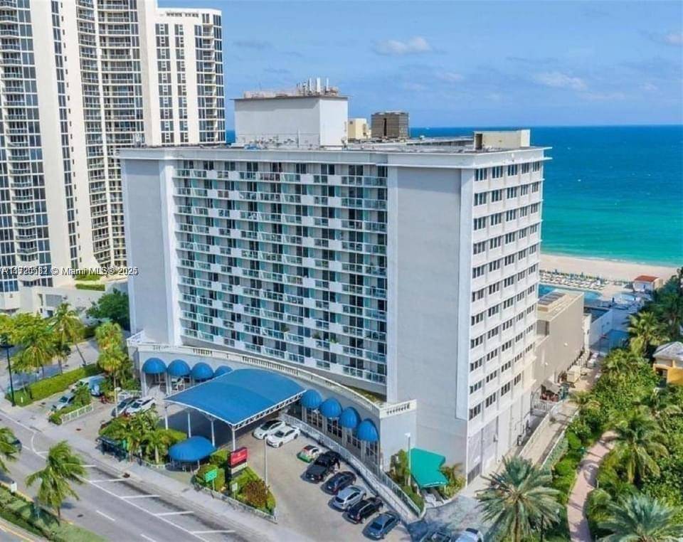 Sunny Isles Beach, FL 33160,19201 Collins Ave #443