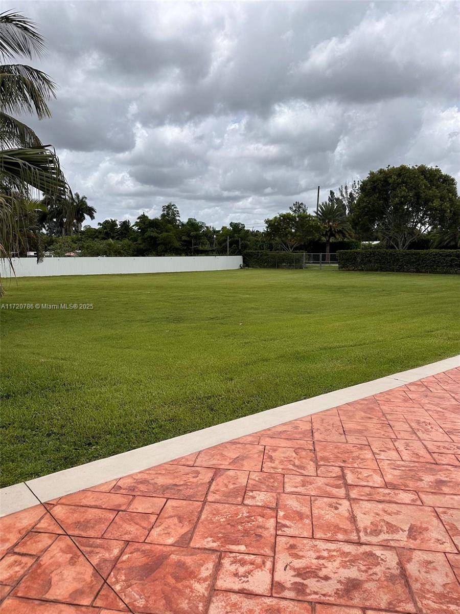 Miami, FL 33187,19470 SW 212th St