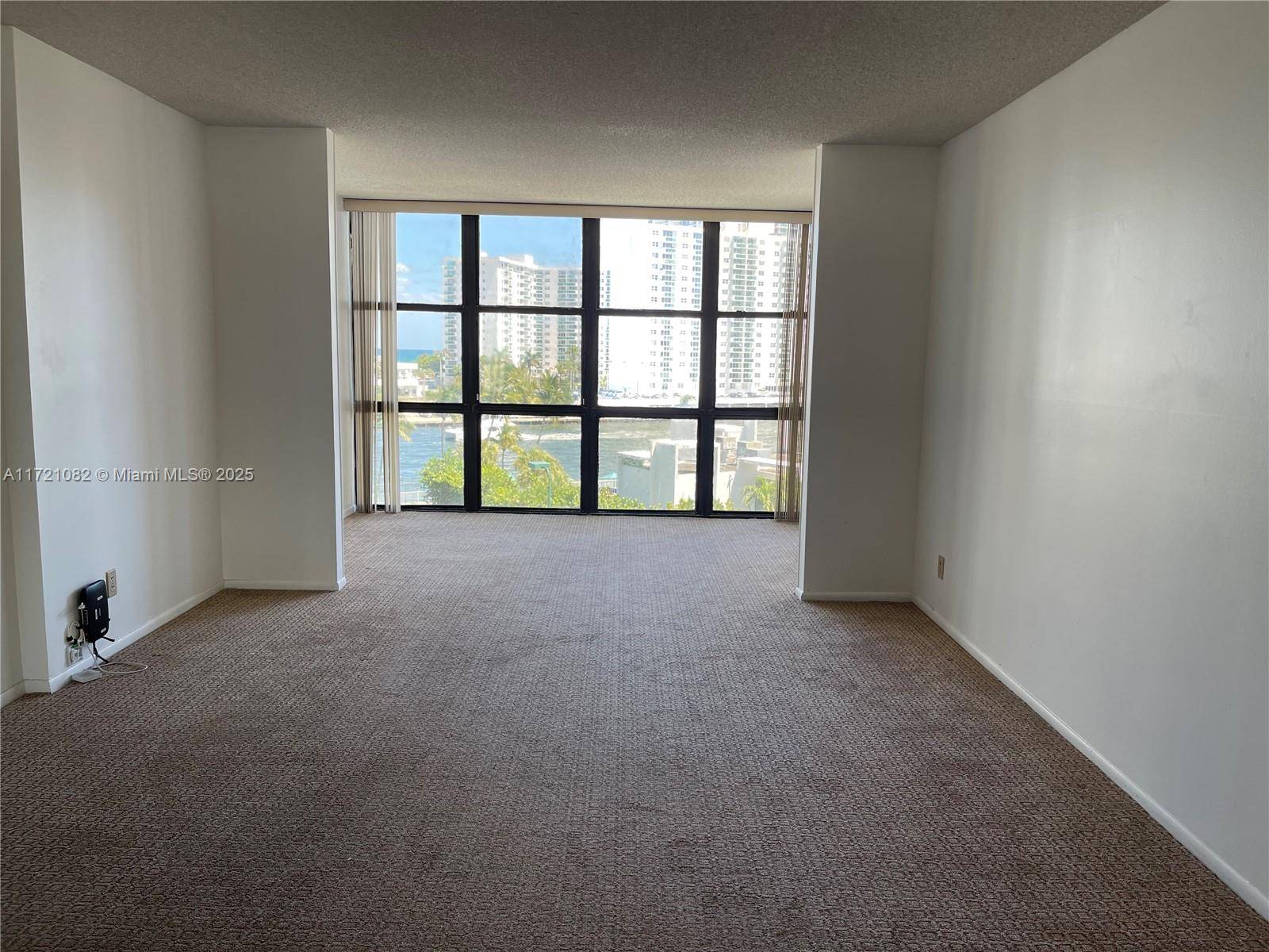 Hallandale Beach, FL 33009,1000 Parkview Dr #626