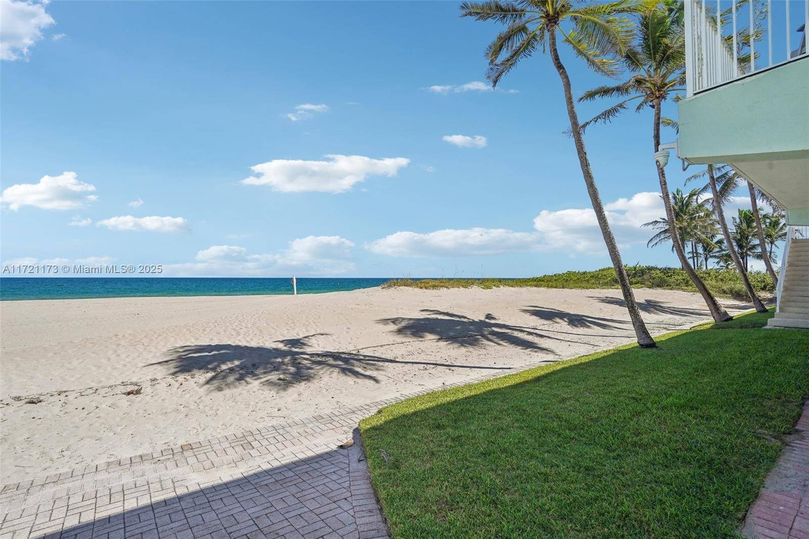 Lauderdale By The Sea, FL 33308,5400 N Ocean Blvd #25