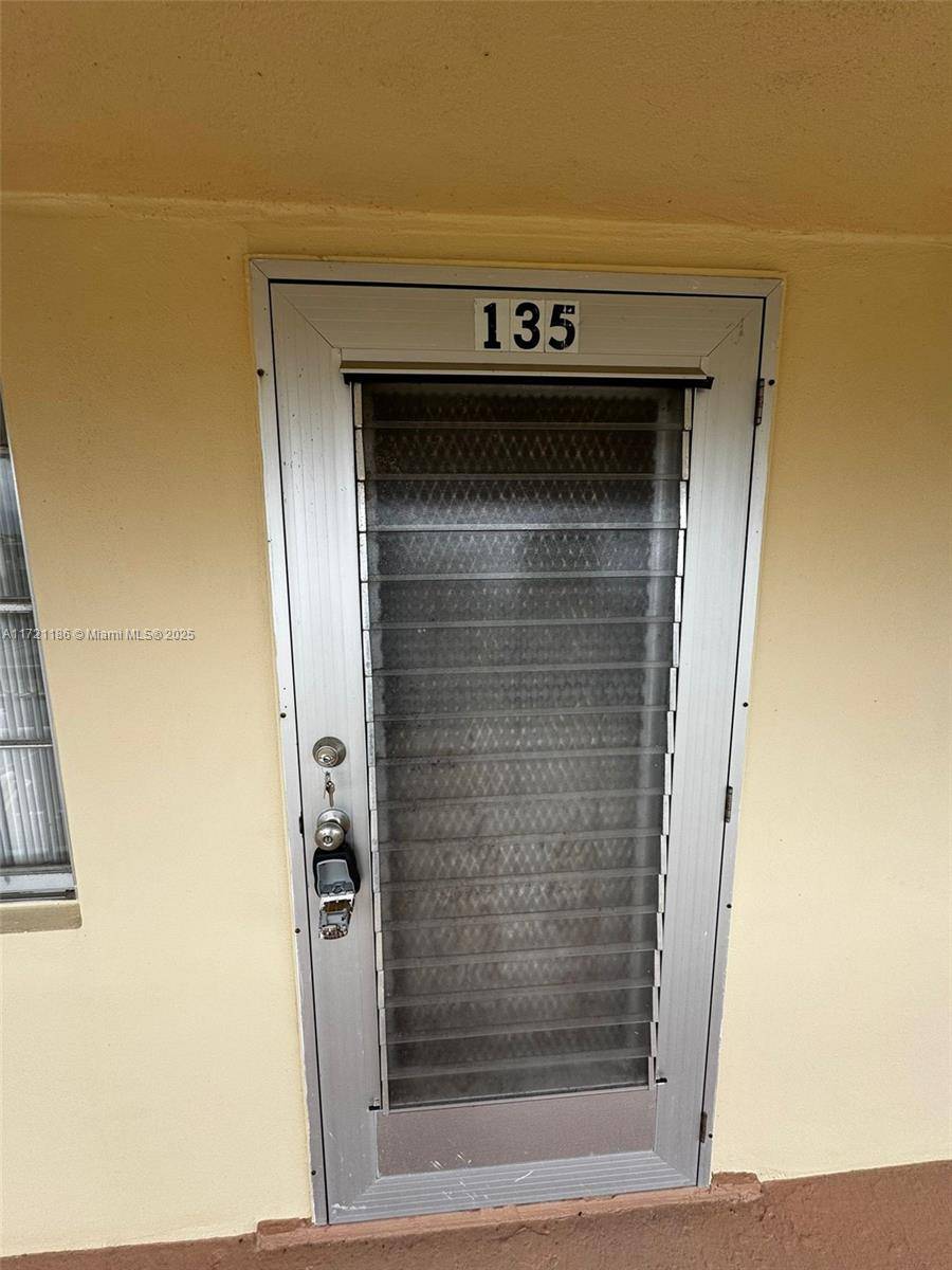 West Palm Beach, FL 33417,135 Berkshire #F