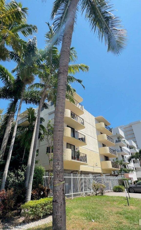 Miami Beach, FL 33139,1673 Bay Rd #405