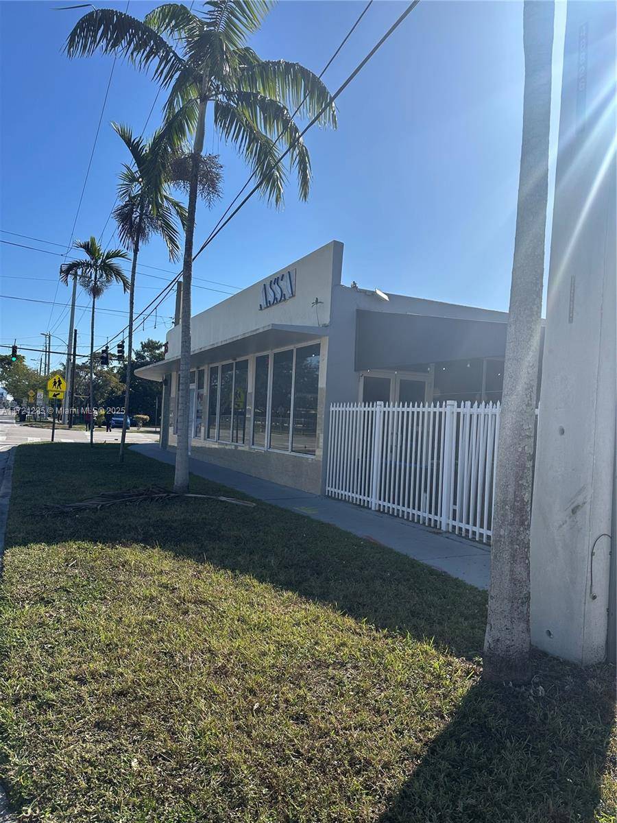 North Miami Beach, FL 33162,167th St