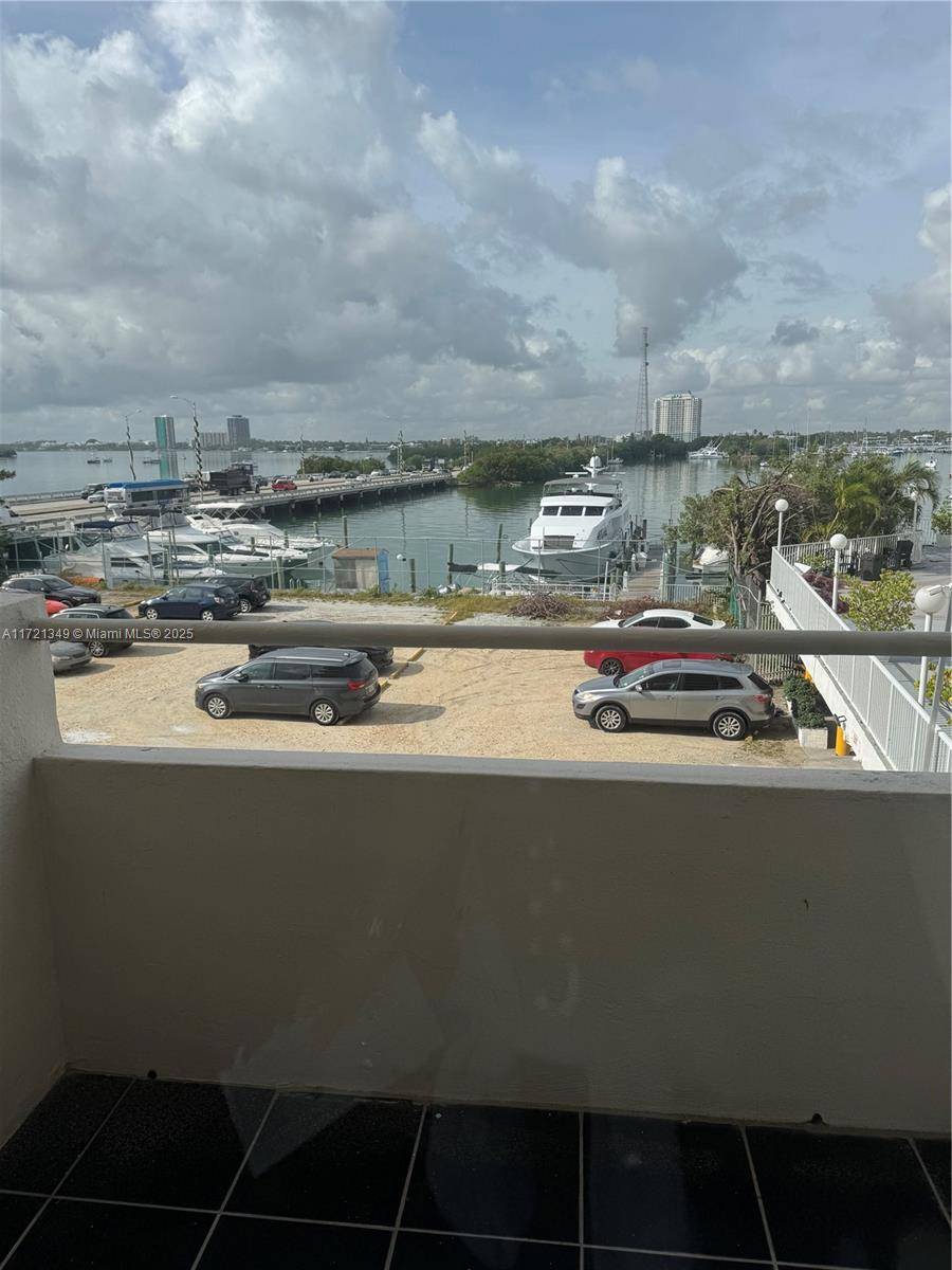 North Bay Village, FL 33141,7904 West Dr #204
