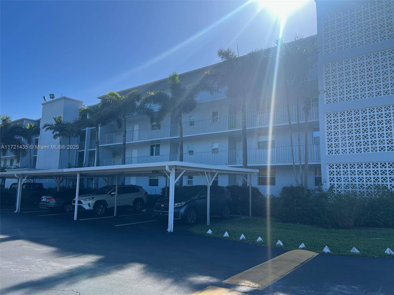 Boynton Beach, FL 33435,689 NE 6th Ct #108