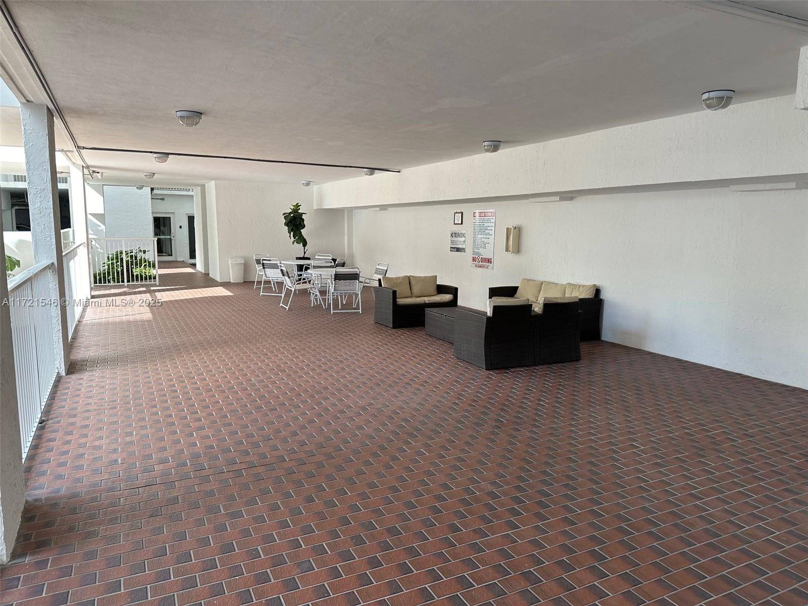 Miami Beach, FL 33139,1666 West Ave #512