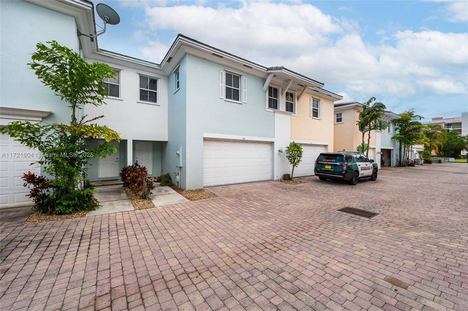 Pompano Beach, FL 33060,414 NE 1st Ave #414