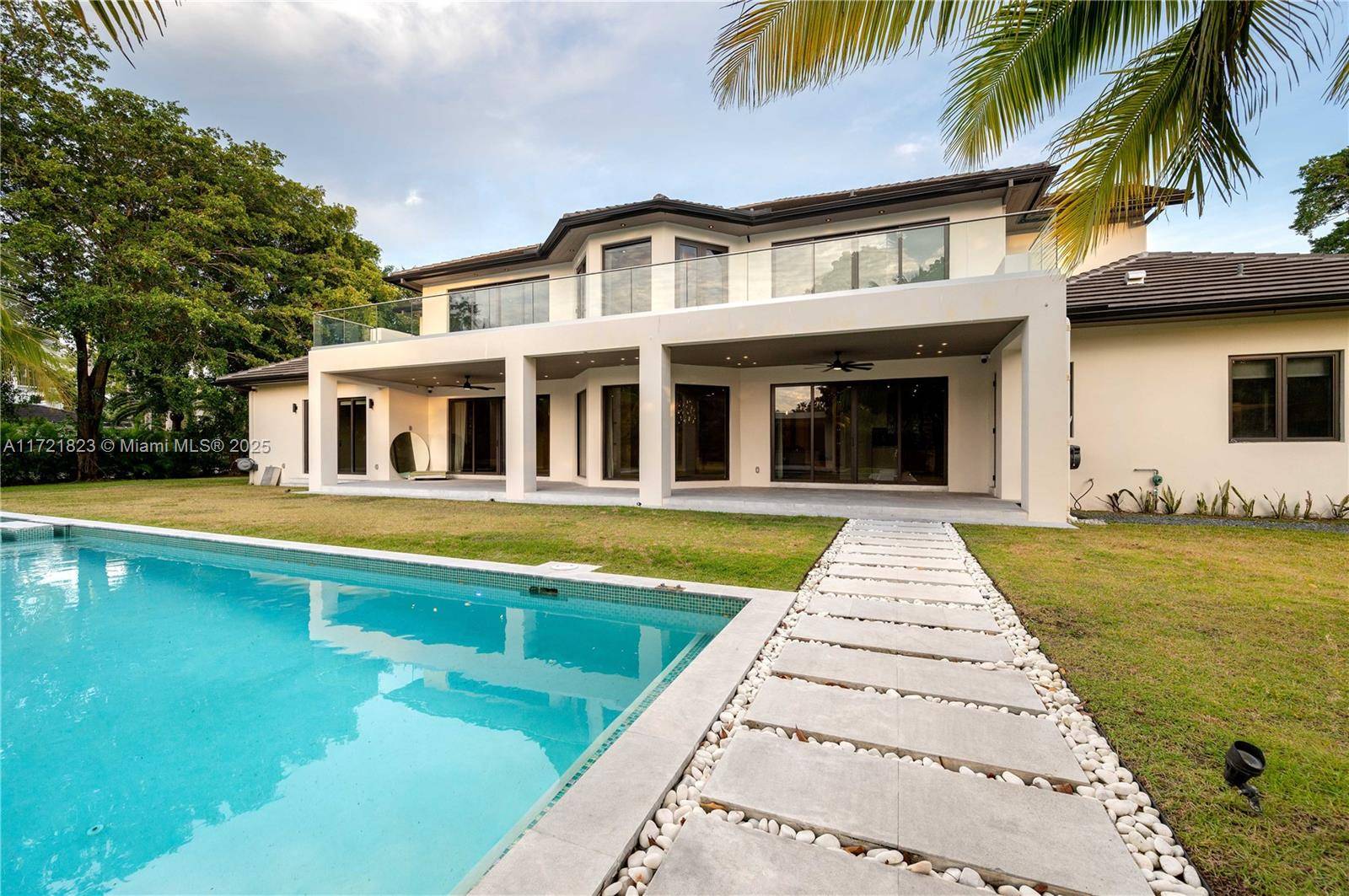 Pinecrest, FL 33156,11200 SW 60th Ave