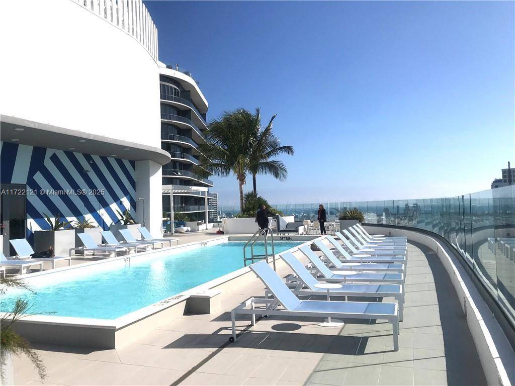 Miami, FL 33130,45 SW 9th St #3707