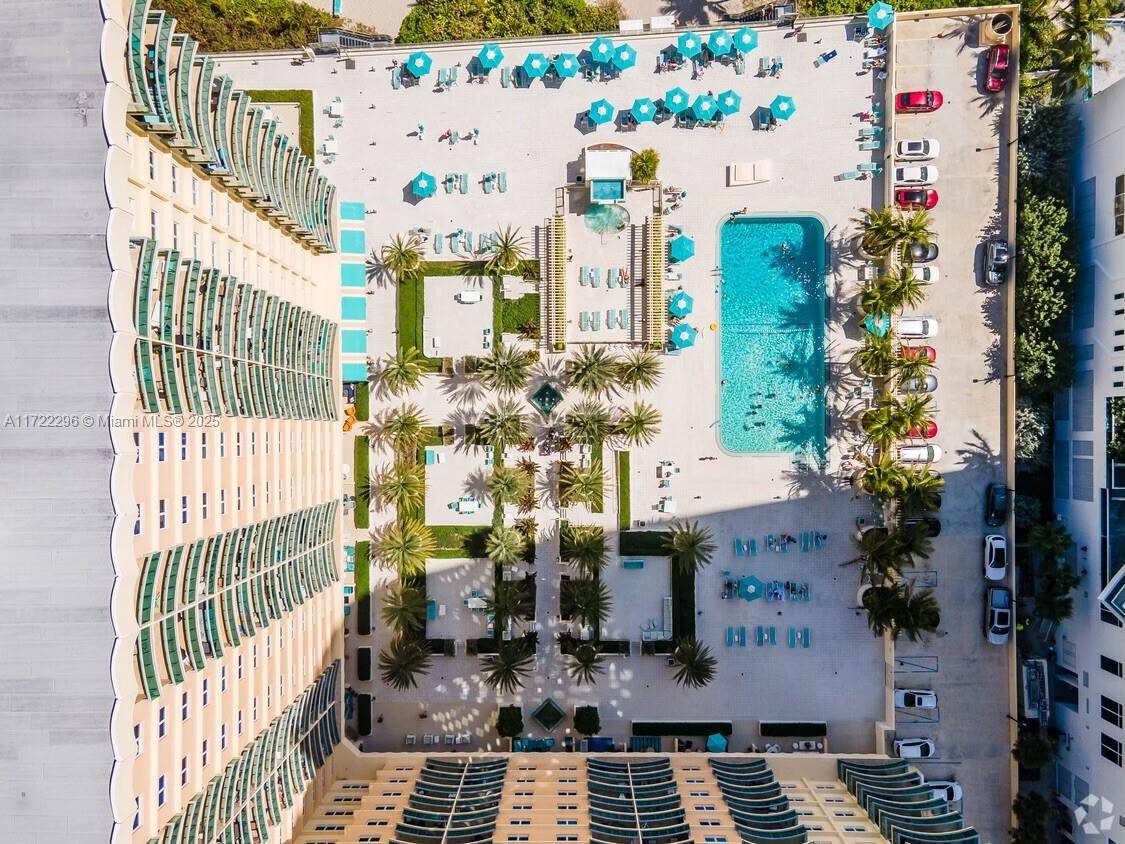 Hollywood, FL 33019,2501 S Ocean Dr #438