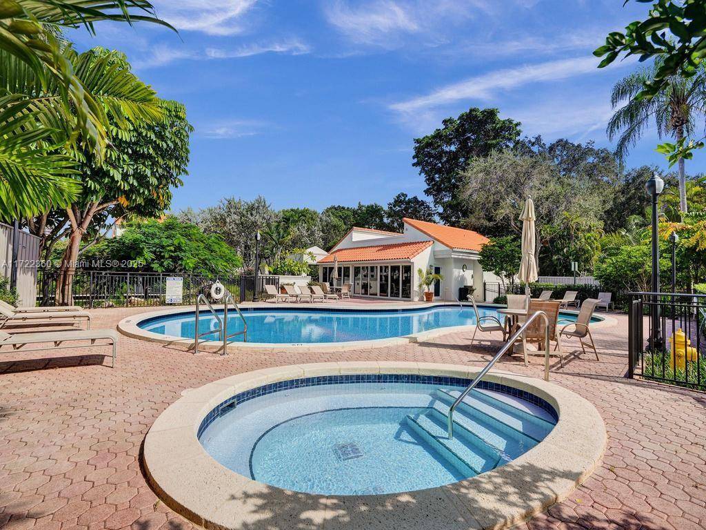 Pinecrest, FL 33156,8850 SW 67th Ct