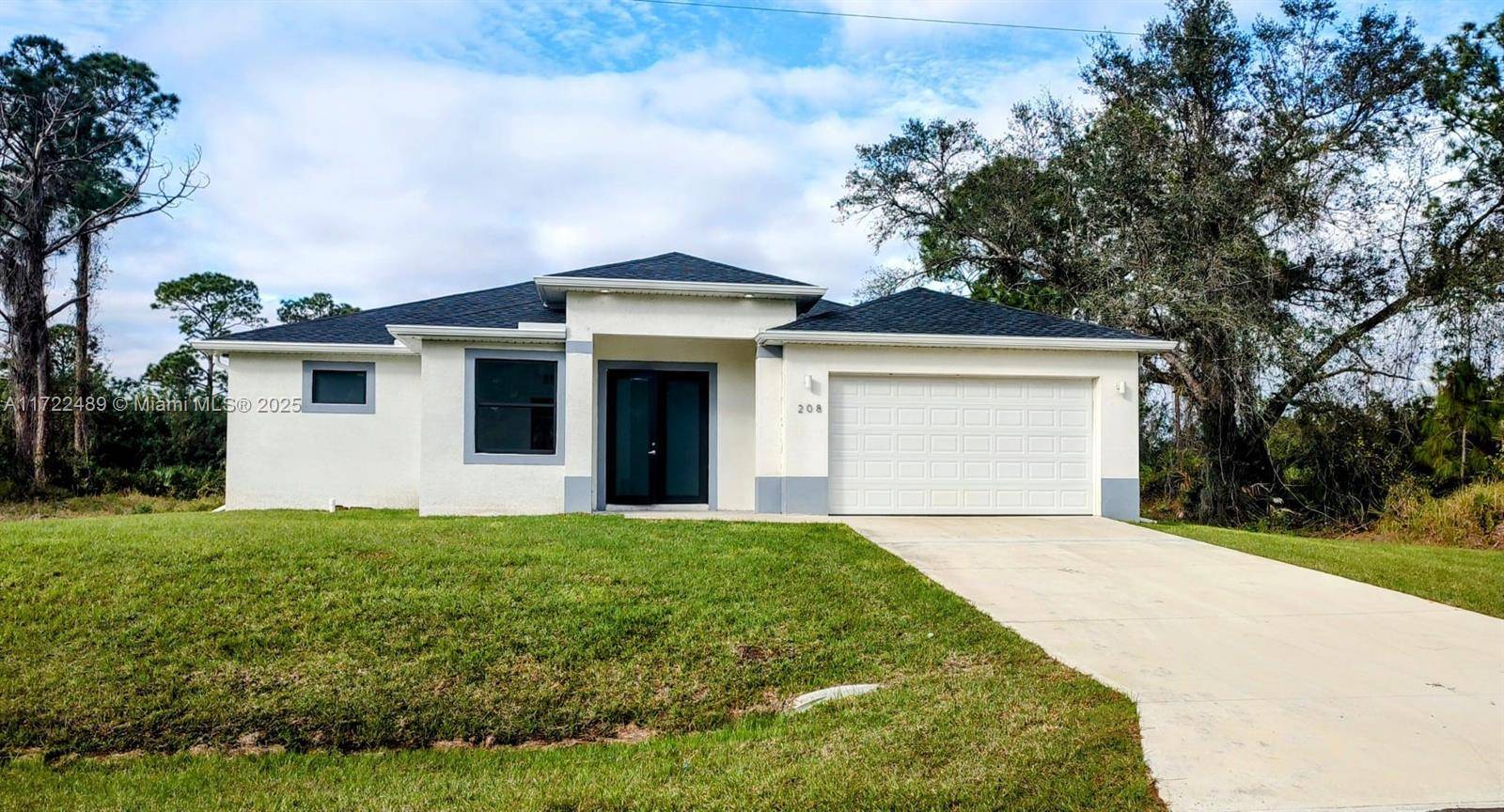 Lehigh Acres, FL 33974,208 GENOA AVE S #0