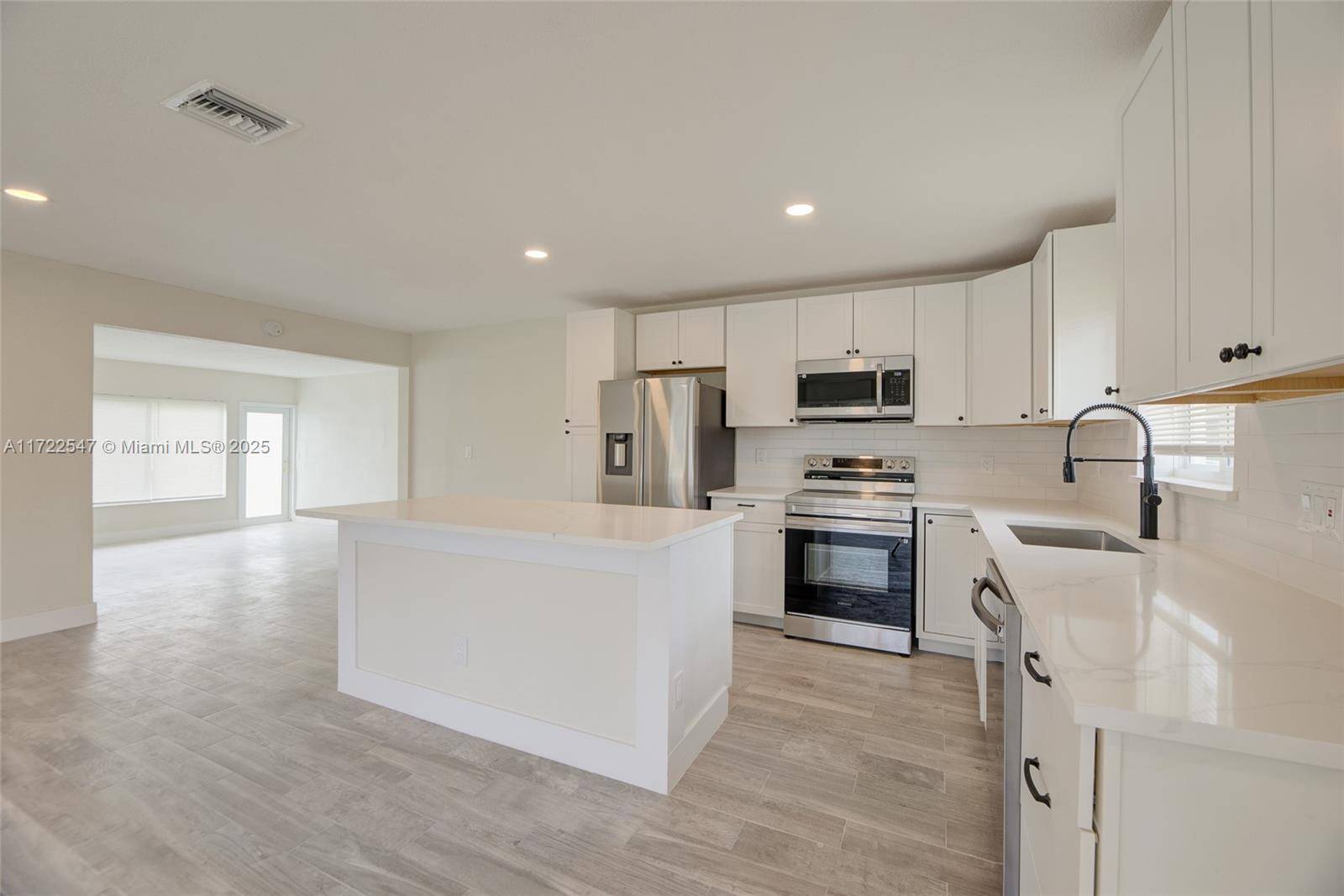 Hollywood, FL 33021,610 N 31st Ct