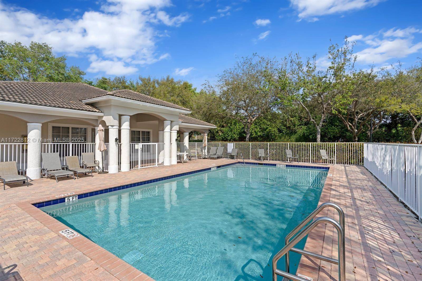 Boynton Beach, FL 33437,6421 Bella Cir #303