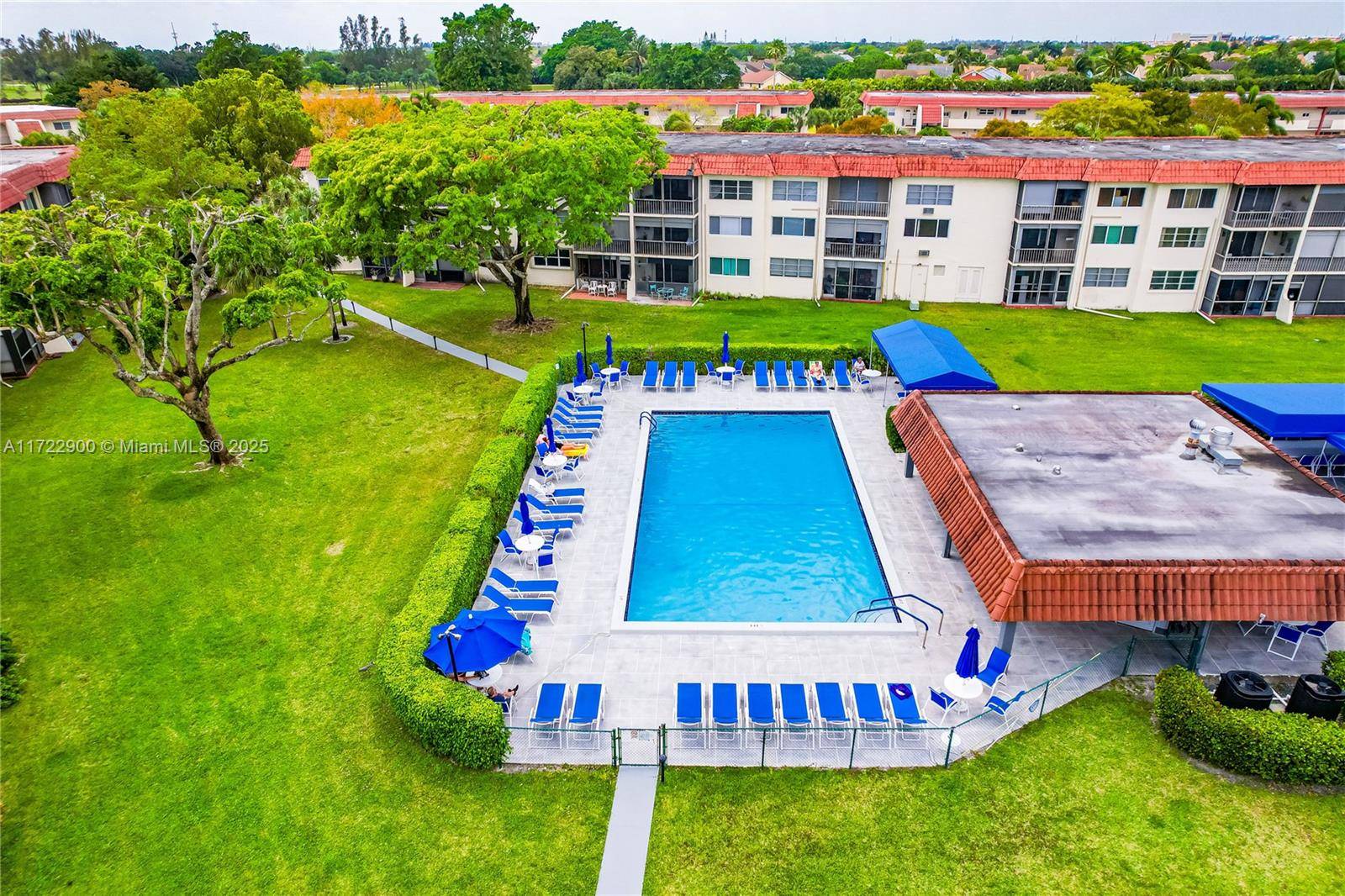 Pembroke Pines, FL 33025,9800 N Hollybrook Lake Dr #202